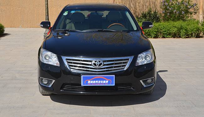 丰田凯美瑞正面2