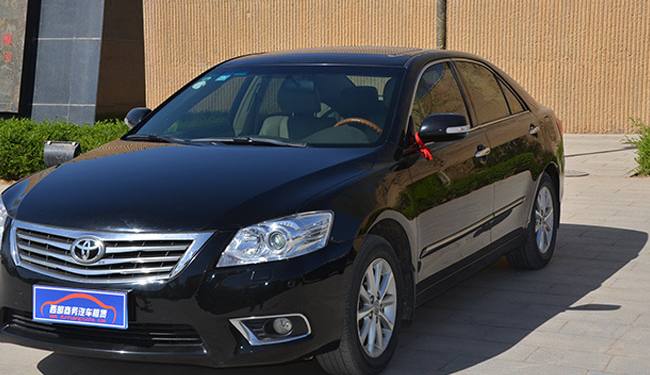 丰田凯美瑞侧面2